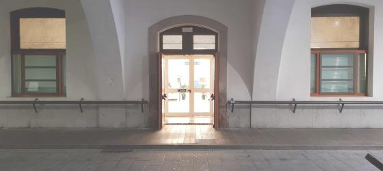Ingresso biblioteca Economia
