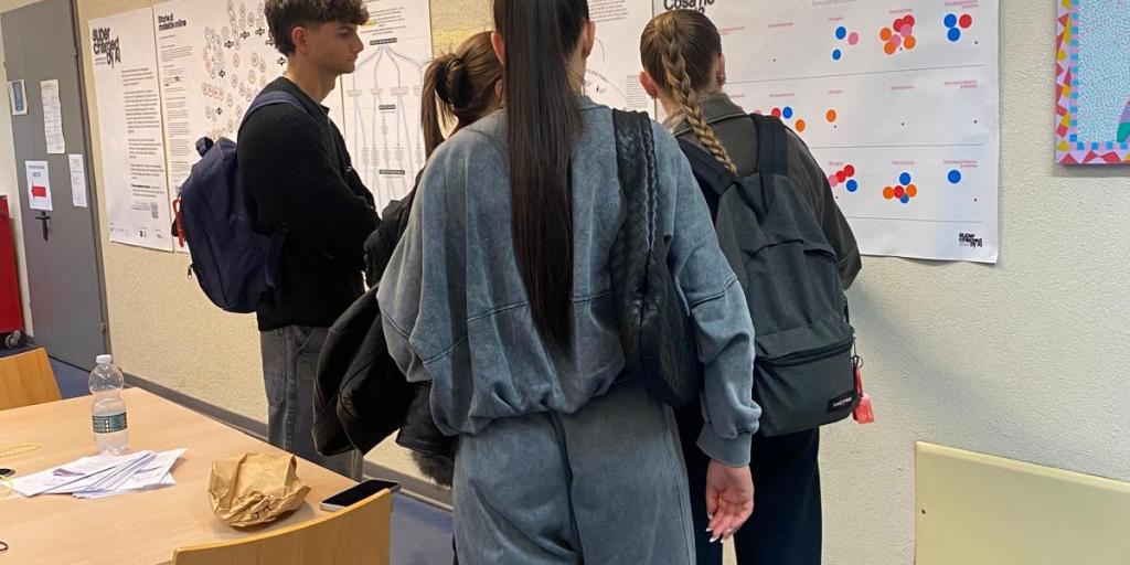 Le truffe on line e la manipolazione politica